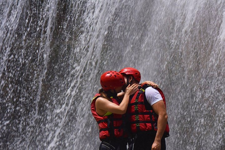 Avventura di rafting e river tubing negli scenografici canyon di Osumi, Albania, foto 31 | wizardtrip