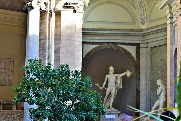 Privat guidad tur av Roms ikoniska landmärken inklusive Colosseum och Vatikanen, foto 20 | wizardtrip