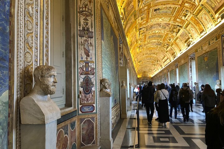 Privat guidad tur av Roms ikoniska landmärken inklusive Colosseum och Vatikanen, foto 22 | wizardtrip