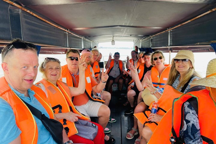 Explore o vibrante Delta do Mekong com seus mercados flutuantes, paisagens exuberantes e encontros culturais, foto 40 | wizardtrip