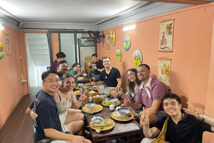 Um tour guiado de comida de rua pelo vibrante Bairro Antigo de Hanói, Vietname, foto 7 | wizardtrip