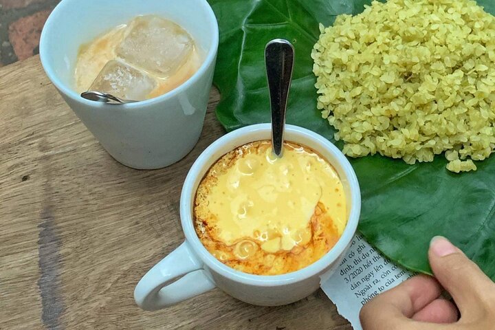 A guided street food tour in Hanoi, Vietnam, featuring local dishes and markets, photo 8 | wizardtrip