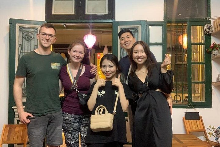 A guided street food tour in Hanoi, Vietnam, featuring local dishes and markets, photo 19 | wizardtrip