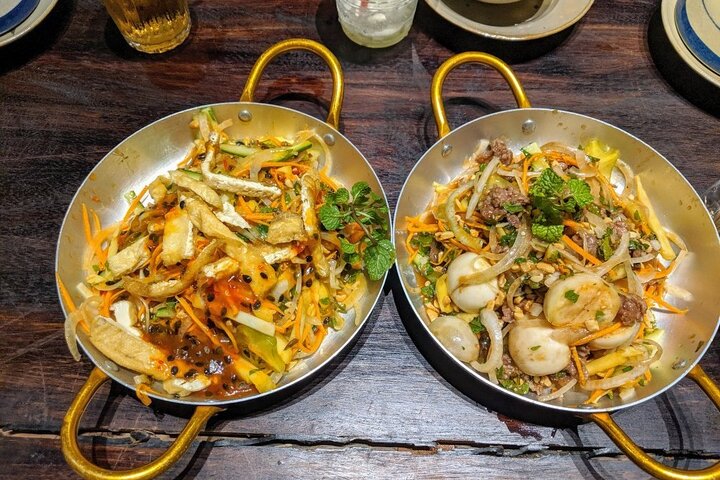 ハノイ旧市街での活気ある屋台料理ツアー。地元の名物料理と賑やかな市場を紹介、写真6 | wizardtrip