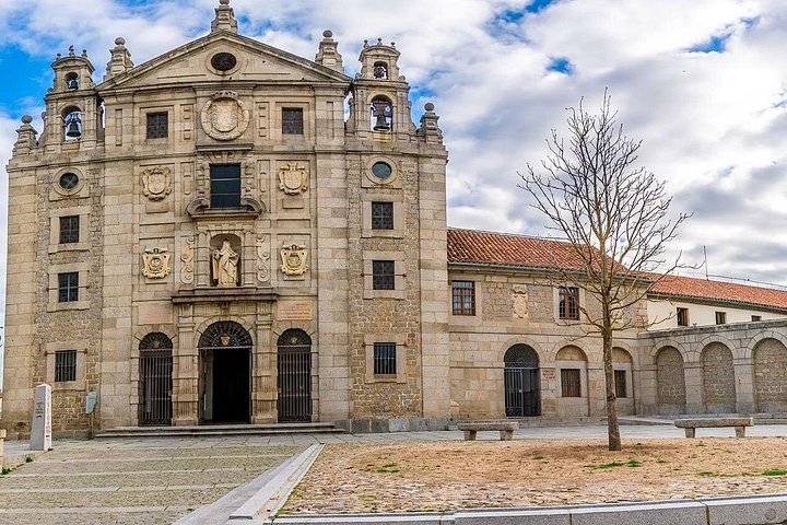 Dagtocht vanuit Madrid naar Ávila en Segovia, met middeleeuwse muren, Romeinse aquaducten en historische kastelen, foto 13 | wizardtrip