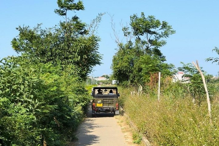Jeep-tur gennem Hoi Ans landskab, Vietnam, der viser lokalt liv og kultur, foto 24 | wizardtrip