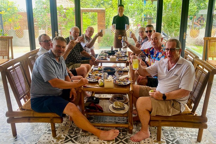 Jeep-tur gennem Hoi Ans landskab, Vietnam, der viser lokalt liv og kultur, foto 33 | wizardtrip
