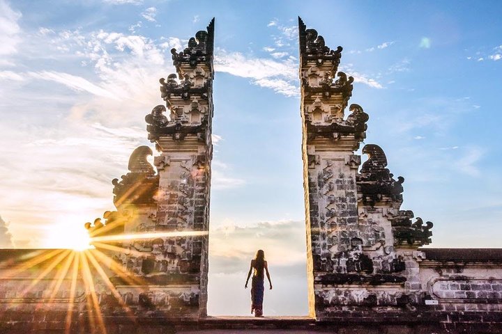 East Bali Tour: Gate of Heaven, Water Palace, Sleeping Gajah | wizardtrip