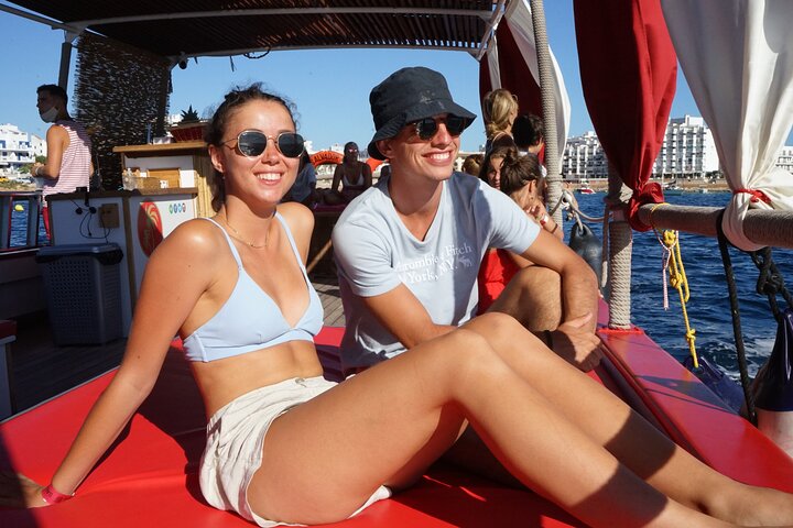 Passeio de barco tudo incluído em Ibiza com desportos aquáticos e vistas do pôr do sol, foto 8 | wizardtrip