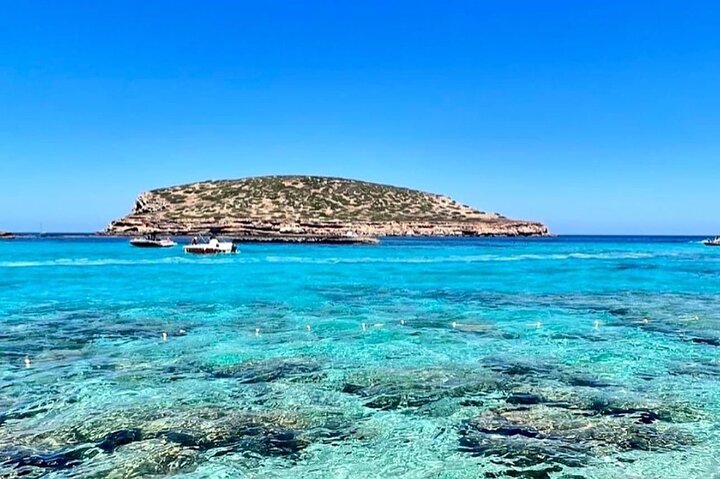 Passeio de barco tudo incluído em Ibiza com desportos aquáticos e vistas do pôr do sol, foto 21 | wizardtrip