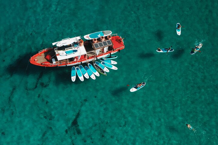 Passeio de barco tudo incluído em Ibiza com desportos aquáticos e vistas do pôr do sol, foto 28 | wizardtrip