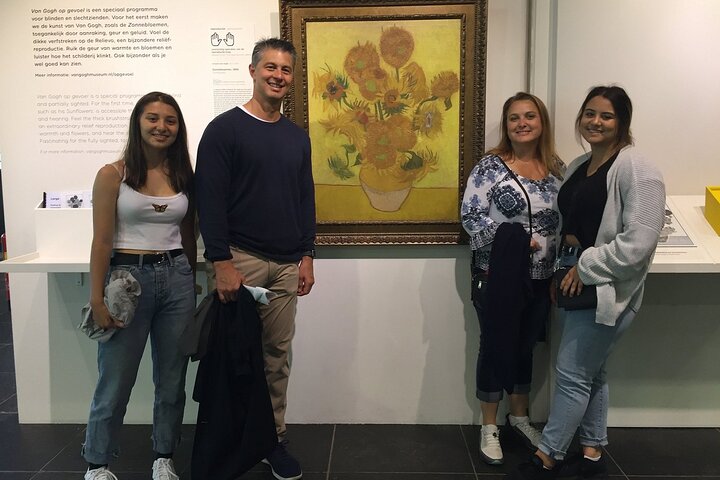 Visita guiada exclusiva al Museo Van Gogh en Ámsterdam, mostrando obras maestras y perspectivas del artista, foto 21 | wizardtrip
