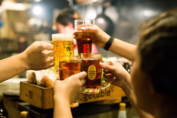 Meilleure visite gastronomique d'Izakaya à Shinjuku (3-4 arrêts, 14+ dégustations) | wizardtrip