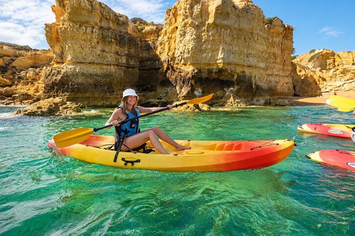 Kayak le long de la côte pittoresque d'Albufeira, exploration de grottes marines et de plages secrètes, photo 7 | wizardtrip