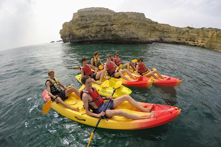 Kayak le long de la côte pittoresque d'Albufeira, exploration de grottes marines et de plages secrètes, photo 11 | wizardtrip