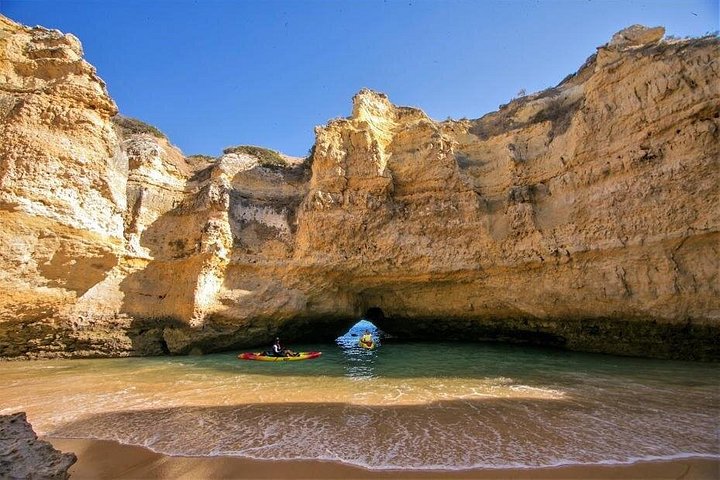 Kayak le long de la côte pittoresque d'Albufeira, exploration de grottes marines et de plages secrètes, photo 19 | wizardtrip