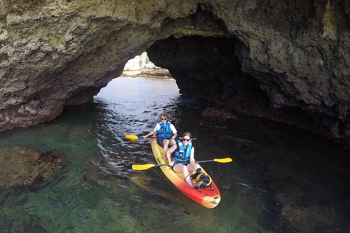 Kayak le long de la côte pittoresque d'Albufeira, exploration de grottes marines et de plages secrètes, photo 20 | wizardtrip