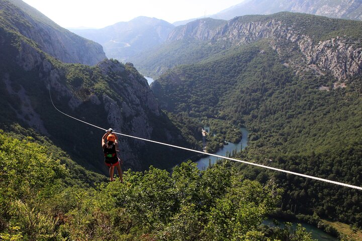 Zipline Croazia: Avventura Zipline nel Canyon del Fiume Cetina da Omis | wizardtrip