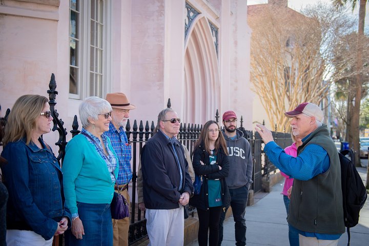 Visite guidée à pied explorant les rues charmantes de Charleston, Rainbow Row et Battery, photo 10 | wizardtrip