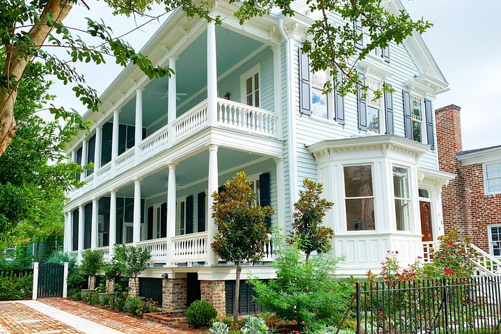 Visite guidée à pied explorant les rues charmantes de Charleston, Rainbow Row et Battery, photo 19 | wizardtrip