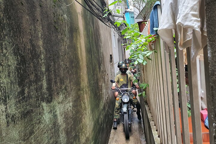 Vintage motorsykkel-tur i Hanoi som utforsker mat, kultur og byens severdigheter, foto 30 | wizardtrip