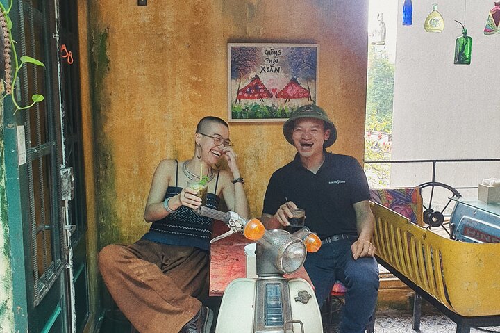 Vintage motorsykkel-tur i Hanoi som utforsker mat, kultur og byens severdigheter, foto 31 | wizardtrip