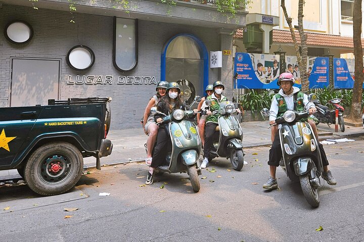 Vintage motorsykkel-tur i Hanoi som utforsker mat, kultur og byens severdigheter, foto 42 | wizardtrip