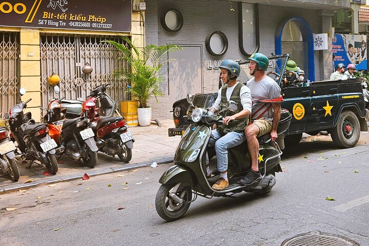 Vintage motorsykkel-tur i Hanoi som utforsker mat, kultur og byens severdigheter, foto 43 | wizardtrip