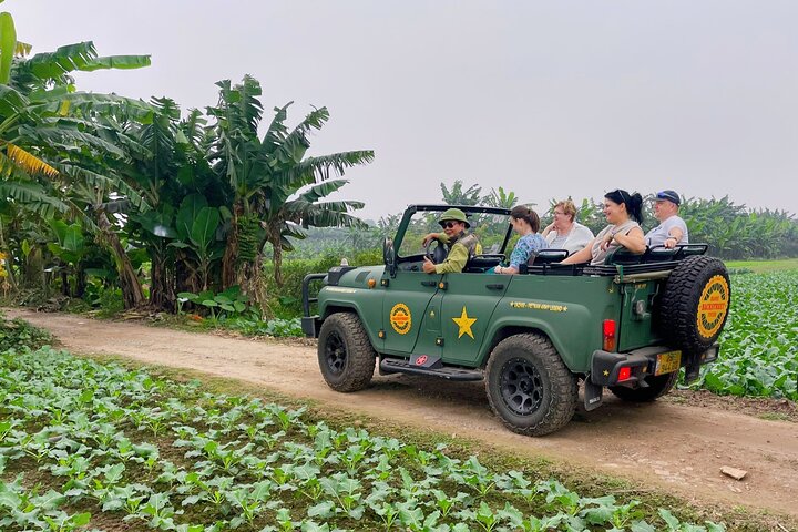 Opplev Hanois livlige byliv og rolige landskap på en uforglemmelig Jeep-tur, foto 7 | wizardtrip