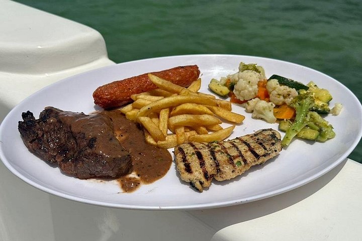 Katamarantur endast för vuxna i Punta Cana med snorkling, strandavkoppling och gourmetlunch, foto 14 | wizardtrip