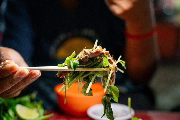 Experimente a vibrante cena de comida de rua de Phnom Penh num passeio de tuk-tuk com diversas degustações e bebidas locais, foto 10 | wizardtrip