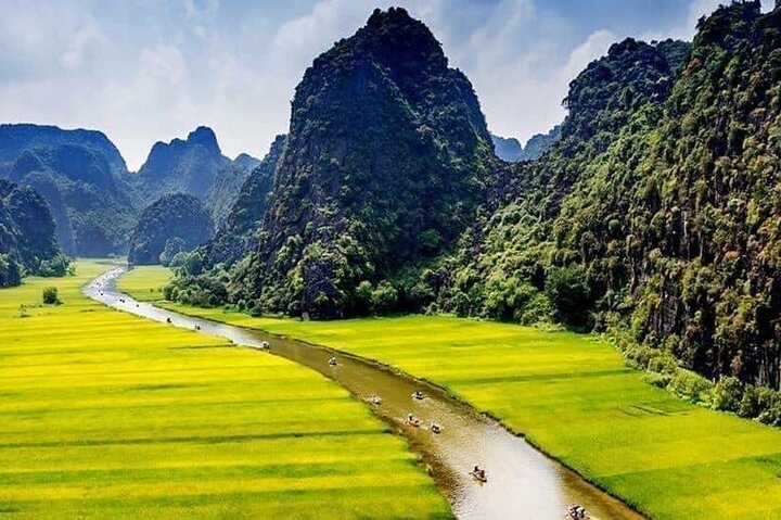 Découvrez la beauté naturelle époustouflante du Vietnam avec un circuit de 3 jours comprenant les paysages de Ninh Binh et une croisière de luxe dans les baies d'Halong et de Lan Ha, photo 12 | wizardtrip
