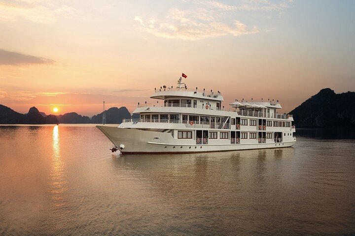 Découvrez la beauté naturelle époustouflante du Vietnam avec un circuit de 3 jours comprenant les paysages de Ninh Binh et une croisière de luxe dans les baies d'Halong et de Lan Ha, photo 19 | wizardtrip