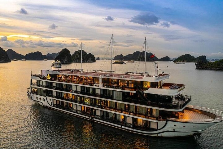 Découvrez la beauté naturelle époustouflante du Vietnam avec un circuit de 3 jours comprenant les paysages de Ninh Binh et une croisière de luxe dans les baies d'Halong et de Lan Ha, photo 49 | wizardtrip