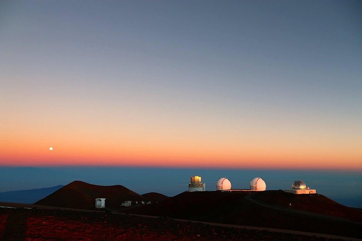 Tour pelo cume do Mauna Kea com pôr do sol e observação de estrelas na Big Island, Havai, foto 19 | wizardtrip
