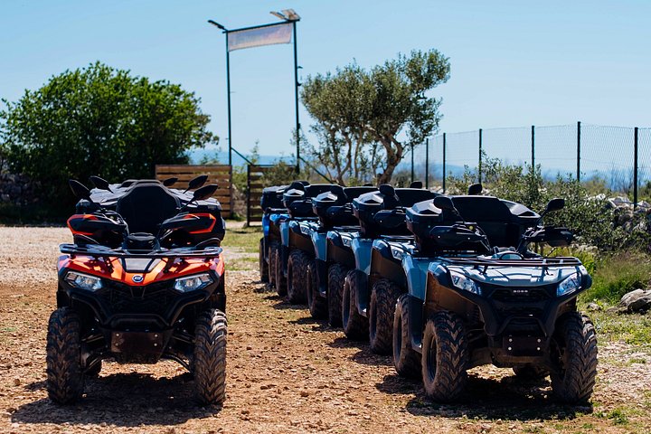 Aventura todoterreno en quad en la isla de Čiovo, Croacia, explorando senderos y miradores, foto 14 | wizardtrip