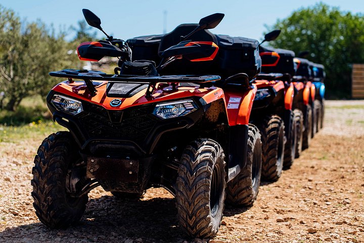 Aventura todoterreno en quad en la isla de Čiovo, Croacia, explorando senderos y miradores, foto 16 | wizardtrip
