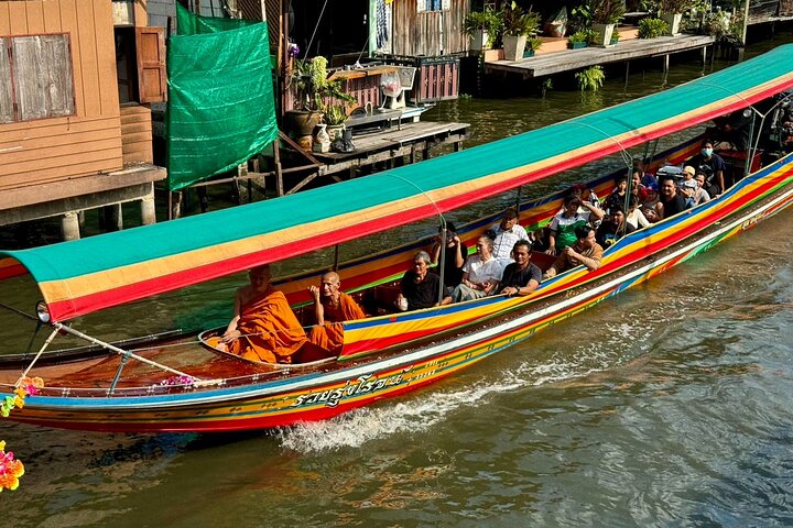 Bangkok longtailbåtstur genom kanaler, besök konstnärsby och Big Buddha, foto 19 | wizardtrip