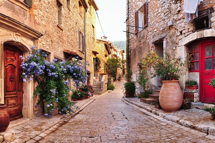 Tour en grupo reducido explorando Mónaco, Èze, Cannes y Antibes desde Niza, foto 28 | wizardtrip