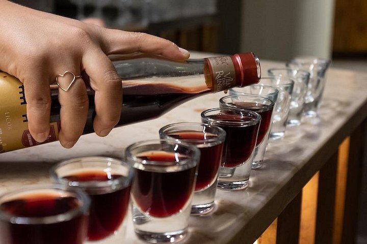 Culinary and cultural exploration of Lisbon's historic neighborhoods, featuring local foods and drinks, photo 24 | wizardtrip