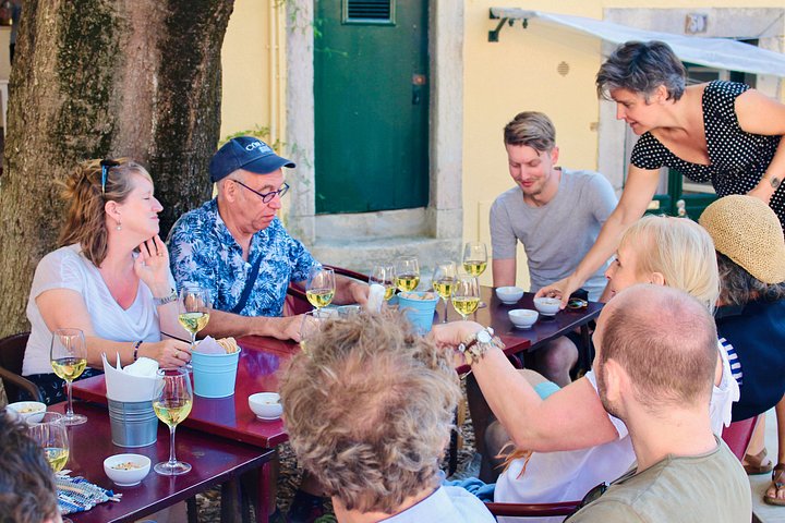 Culinary and cultural exploration of Lisbon's historic neighborhoods, featuring local foods and drinks, photo 30 | wizardtrip