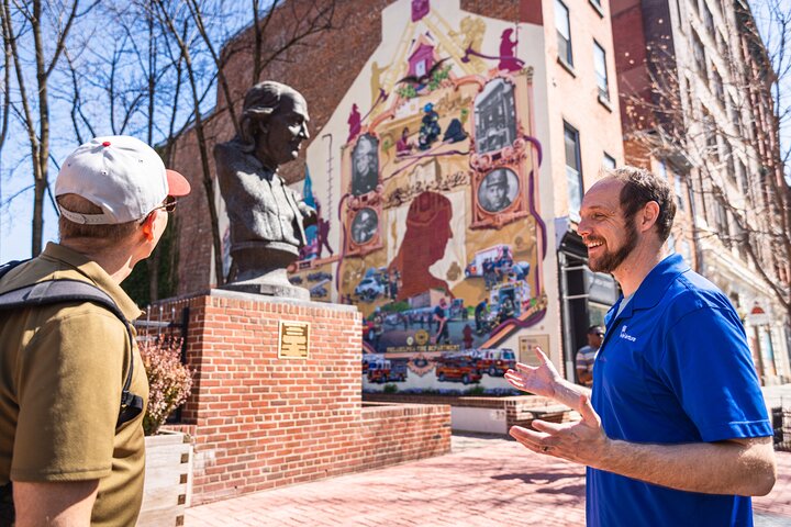 A guided walking tour through historic Philadelphia, showcasing key American Revolution sites and landmarks, photo 9 | wizardtrip