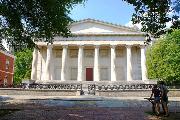 A guided walking tour through historic Philadelphia, showcasing key American Revolution sites and landmarks, photo 11 | wizardtrip