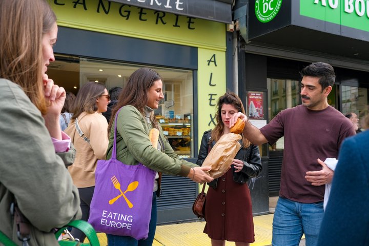 Montmartre food tour in Paris with wine and pastries, photo 12 | wizardtrip