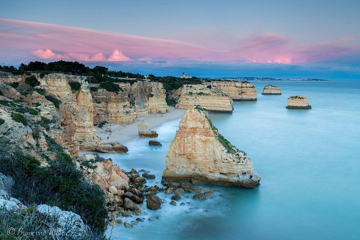 Tour in barca alla scoperta delle grotte marine di Benagil e della costa dell'Algarve vicino a Portimão, foto 13 | wizardtrip