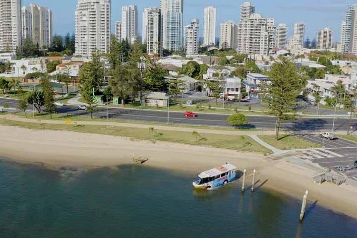 Véhicule amphibie Aquaduck lors d'une excursion en ville et sur le fleuve à Gold Coast, photo 11 | wizardtrip