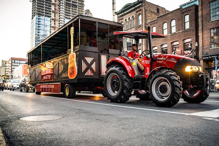 Party-Traktortour in Nashville mit Musik, Tanz und Stadtblick, Foto 6 | wizardtrip