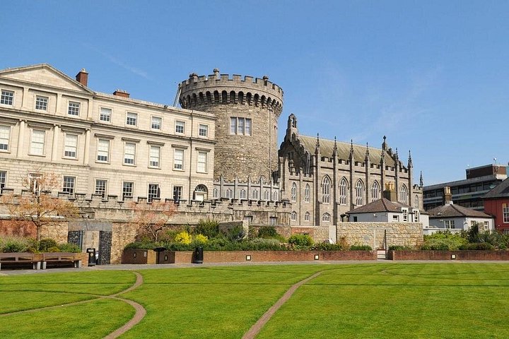 Visite guidée du Livre de Kells, du château de Dublin et de la statue de Molly Malone, photo 10 | wizardtrip