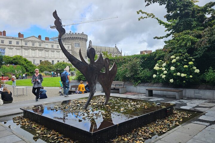 Visite guidée du Livre de Kells, du château de Dublin et de la statue de Molly Malone, photo 11 | wizardtrip