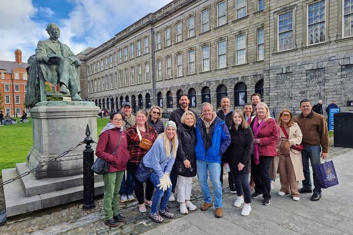 Begeleide rondleiding door historische bezienswaardigheden van Dublin, waaronder St. Patrick's Cathedral, Book of Kells en Dublin Castle, foto 18 | wizardtrip